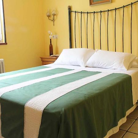 Apartamentos Casa Germana タピア・デ・カサリエゴ エクステリア 写真