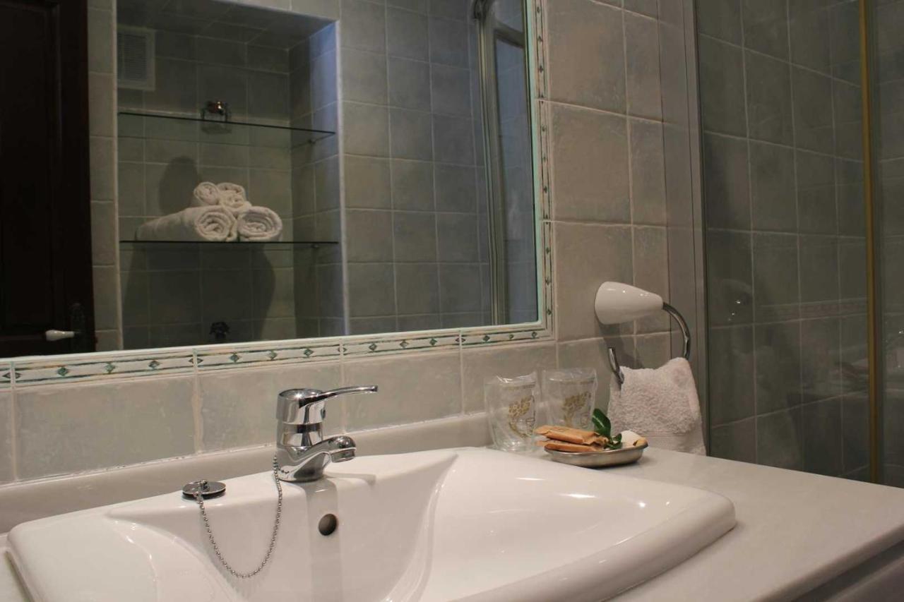 Apartamentos Casa Germana タピア・デ・カサリエゴ エクステリア 写真