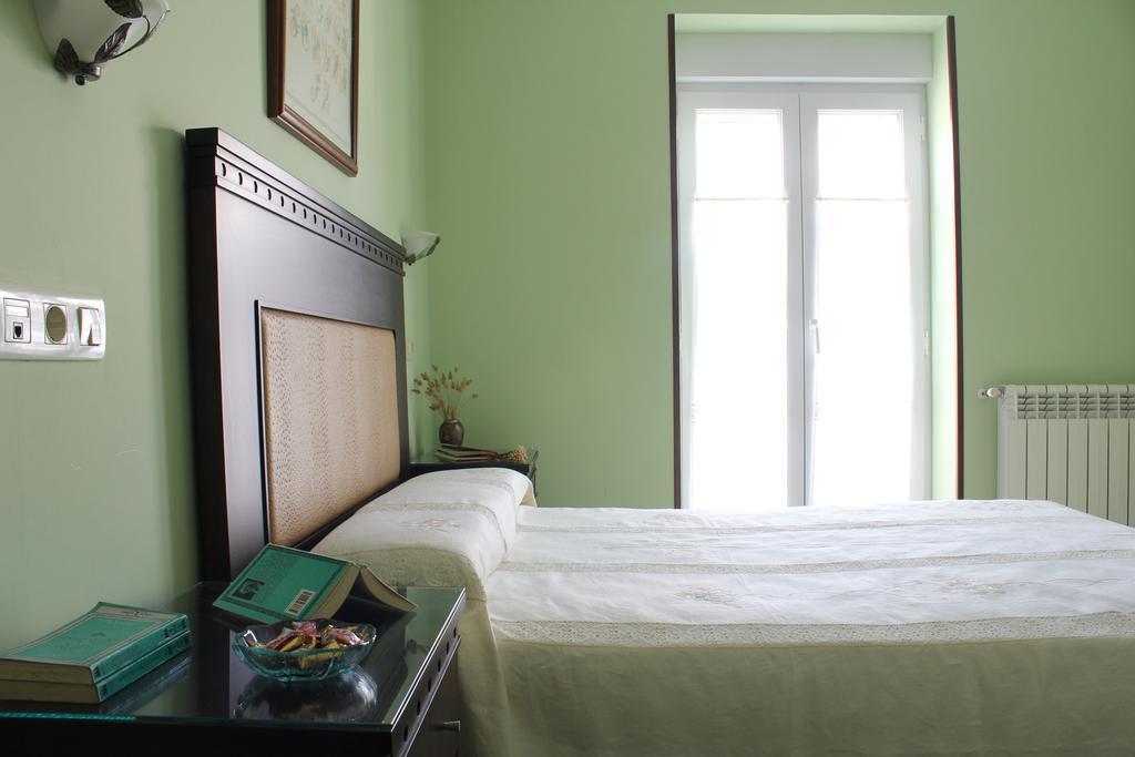 Apartamentos Casa Germana タピア・デ・カサリエゴ 部屋 写真