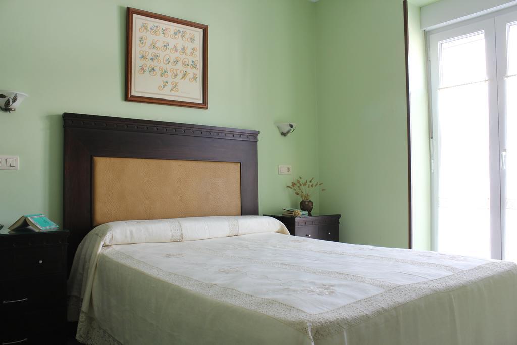 Apartamentos Casa Germana タピア・デ・カサリエゴ 部屋 写真