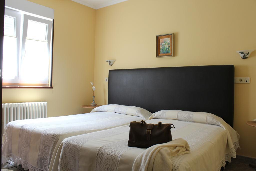 Apartamentos Casa Germana タピア・デ・カサリエゴ 部屋 写真